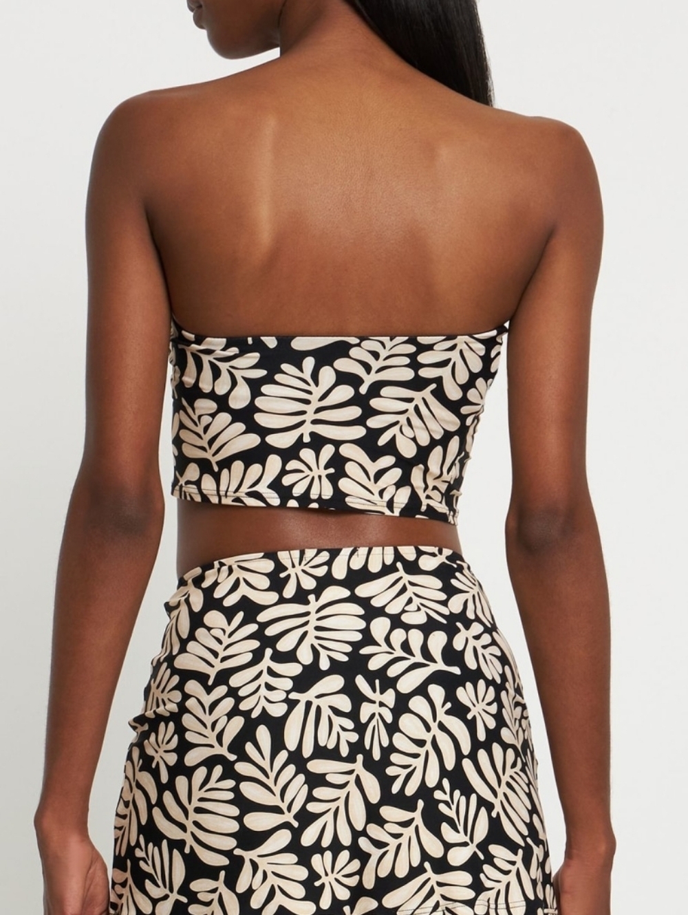 WeWoreWhat Black White Floral Safari Leaves Cropped Strapless Tube Top Small NWT - Picture 2 of 6